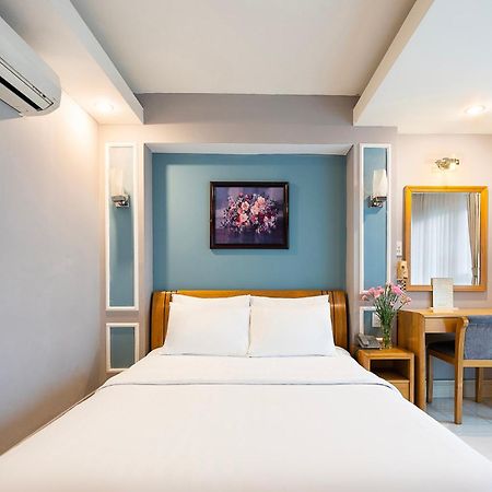 Lucky Star Hotel 146 Nguyen Trai Thành Pho Ho Chí Minh Esterno foto