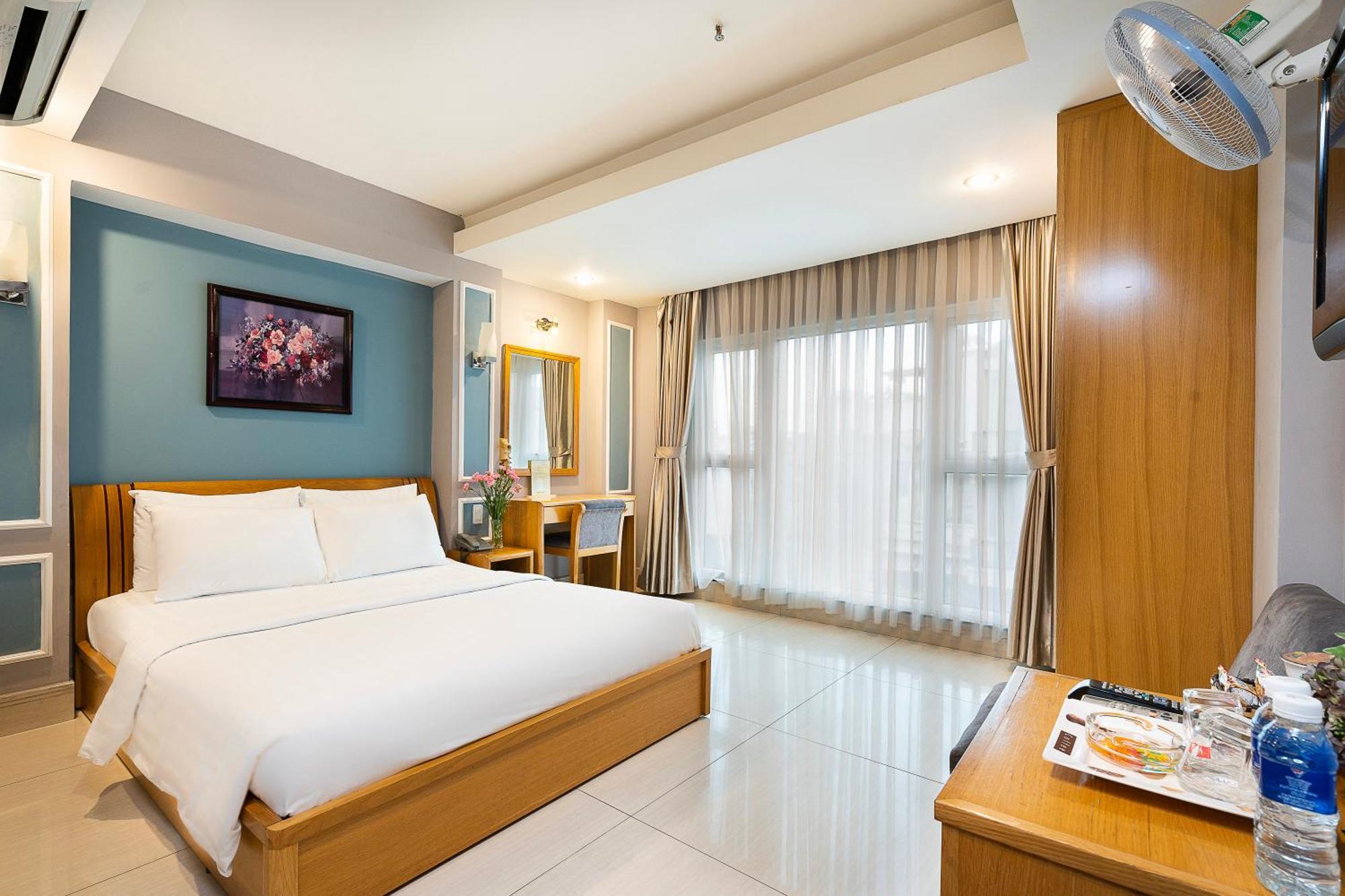 Lucky Star Hotel 146 Nguyen Trai Thành Pho Ho Chí Minh Esterno foto