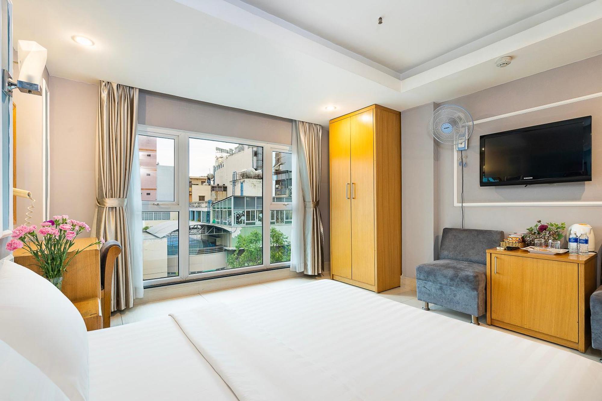 Lucky Star Hotel 146 Nguyen Trai Thành Pho Ho Chí Minh Esterno foto