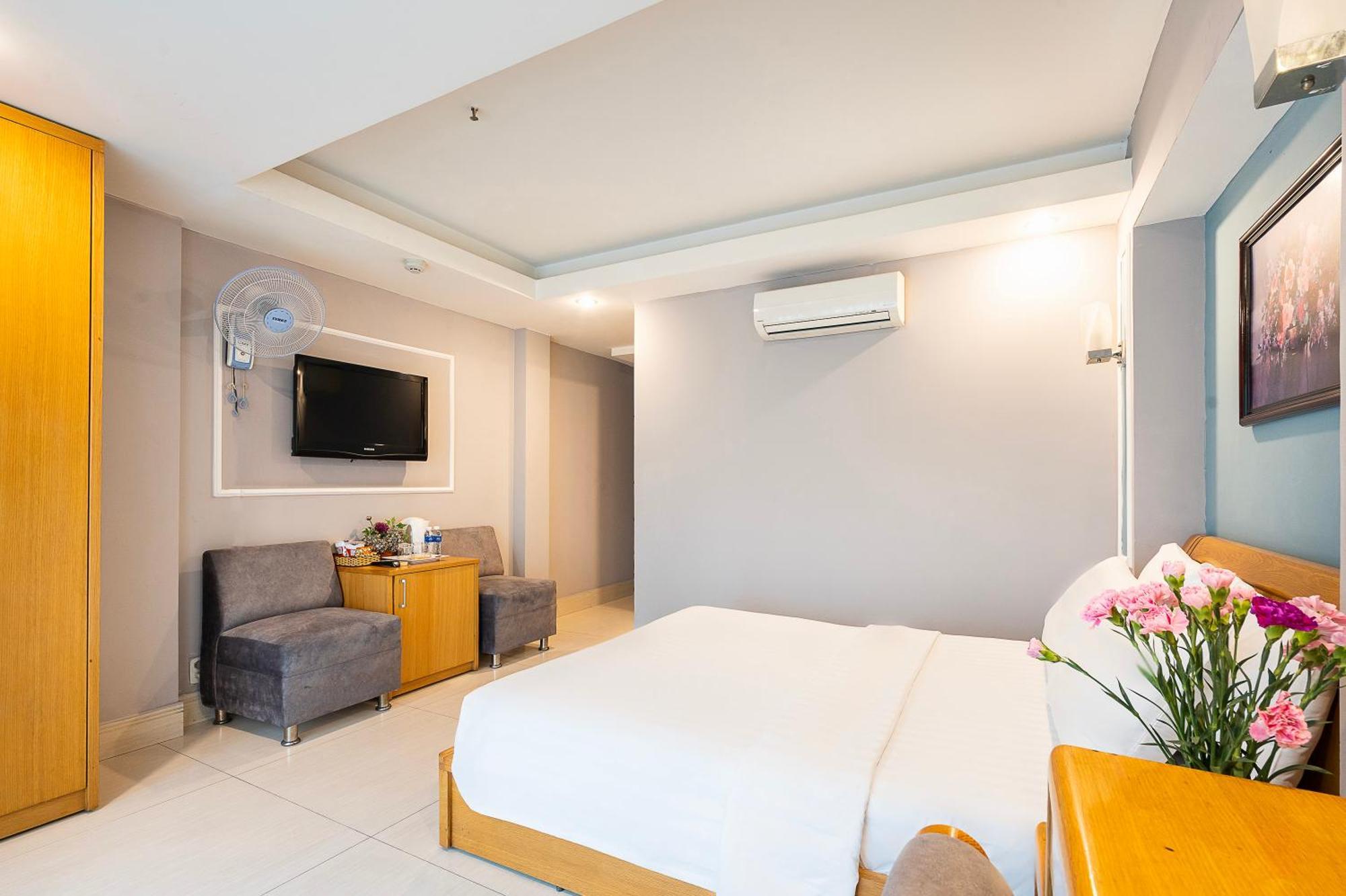 Lucky Star Hotel 146 Nguyen Trai Thành Pho Ho Chí Minh Esterno foto